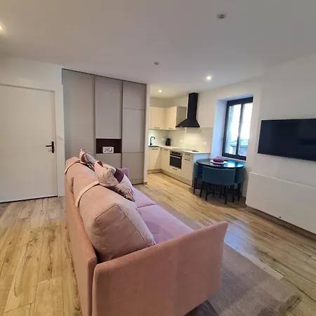 Centre De Apartment
