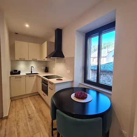 Apartment Centre De *